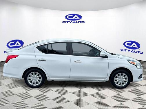 2017 Nissan Versa 1.6 SV