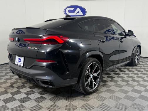 2022 BMW X6 M50i