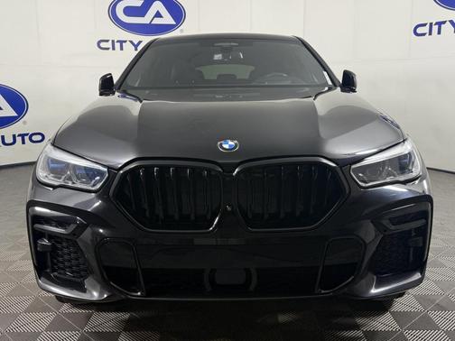 2022 BMW X6 M50i