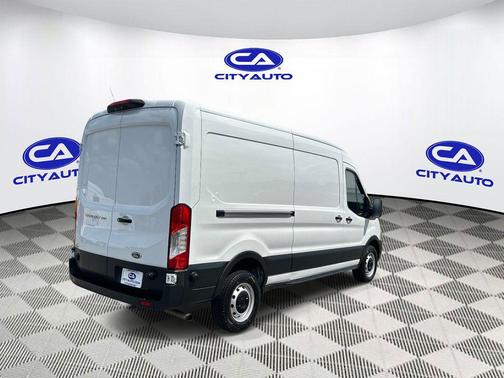 Oxford White 2023 Ford Transit-250 Base