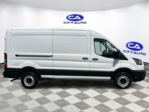 Oxford White 2023 Ford Transit-250 Base