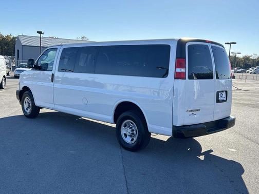 2022 Chevrolet Express 3500 RWD 3500 Extended Wheelbase LS