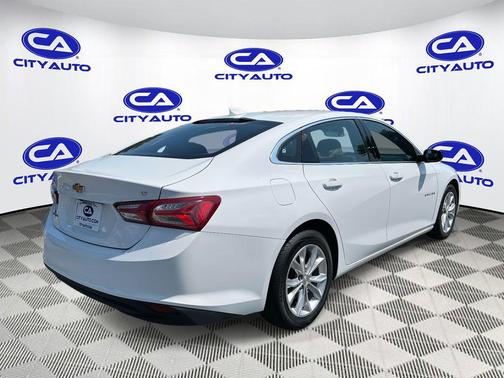 2022 Chevrolet Malibu FWD LT