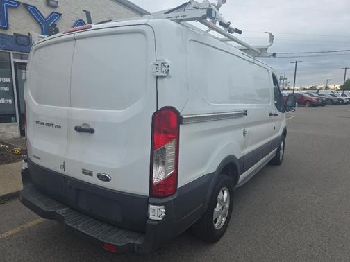 2017 Ford Transit-250 Base