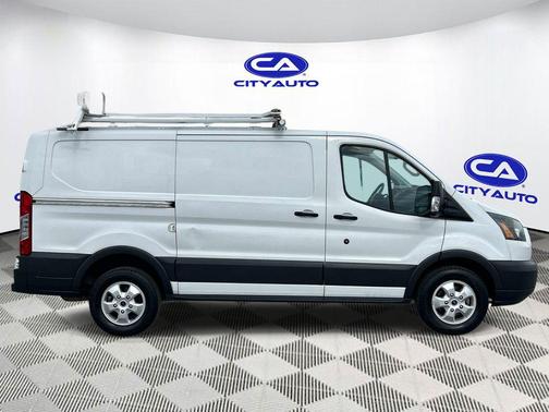 2017 Ford Transit-250 Base