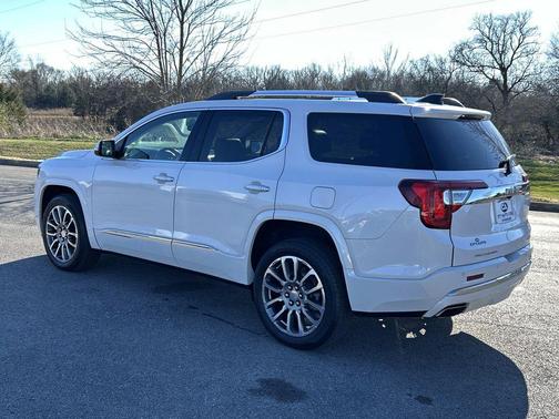 2021 GMC Acadia Denali