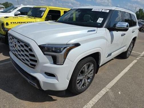 2025 Toyota Sequoia Base
