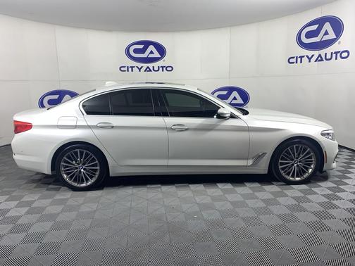 2019 BMW 530 530i