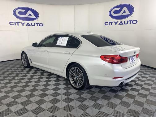 2019 BMW 530 530i