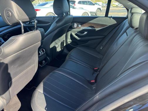 BLACK 2018 Mercedes-Benz E-Class E300