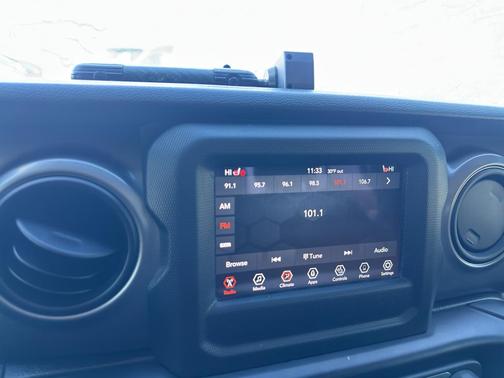 2021 Jeep Gladiator Willys 4x4