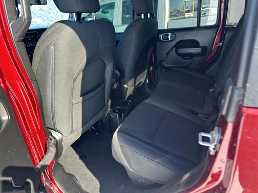 2021 Jeep Gladiator Willys 4x4