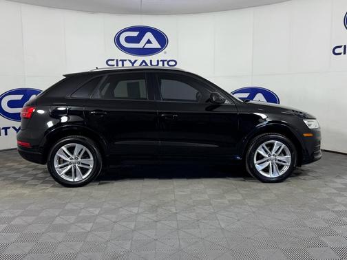 2017 Audi Q3 2.0T Premium