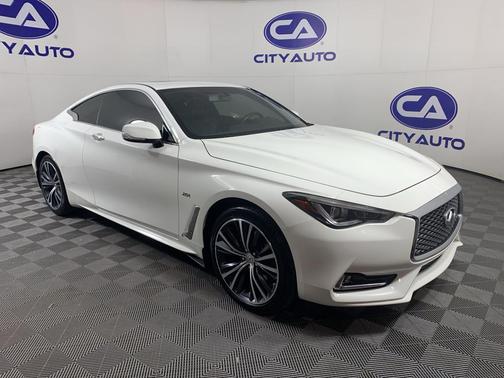 2017 INFINITI Q60 2.0T
