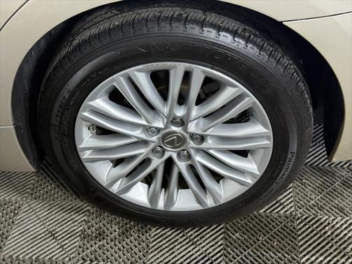 2015 Lexus ES 350 Crafted Line