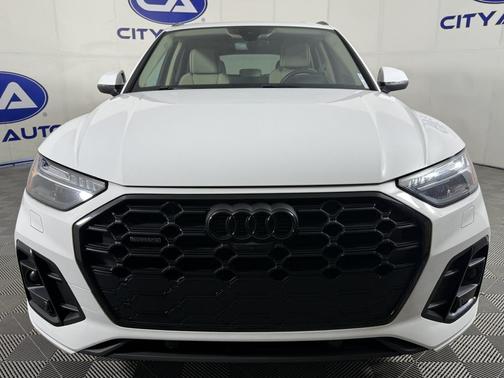 2022 Audi Q5 45 S line Prestige
