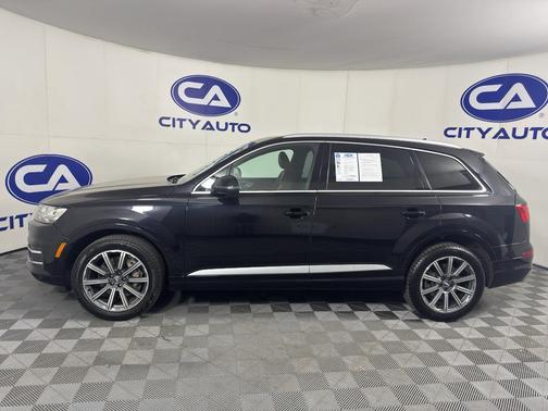 Orca Black Metallic 2018 Audi Q7 2.0T Premium Plus