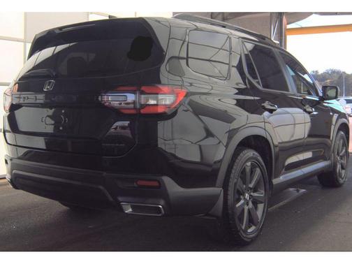 2023 Honda Pilot 2WD Sport