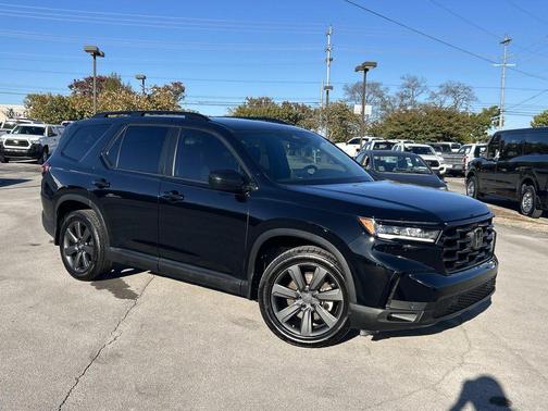 2023 Honda Pilot 2WD Sport