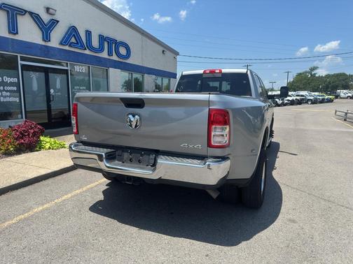 Billet Silver Metallic Clearcoat 2022 RAM 3500 Tradesman