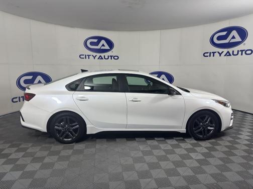 Snow White Pearl 2021 Kia Forte GT-Line