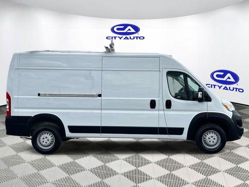 Bright White Clearcoat 2024 RAM ProMaster 2500 Tradesman