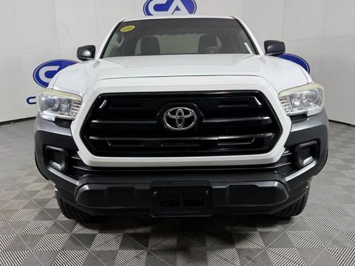 2016 Toyota Tacoma SR