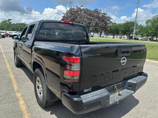 Super Black 2022 Nissan Frontier S