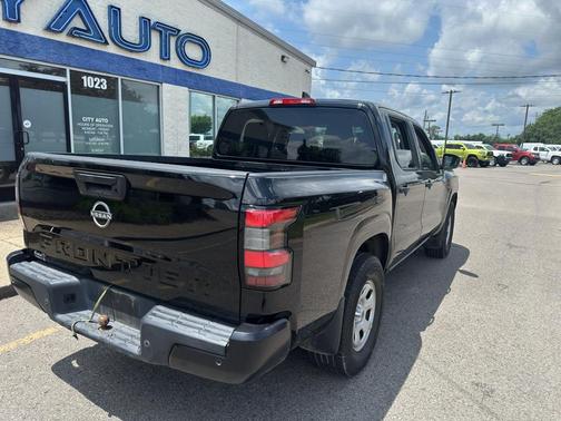 Super Black 2022 Nissan Frontier S