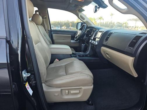 2019 Toyota Sequoia SR5