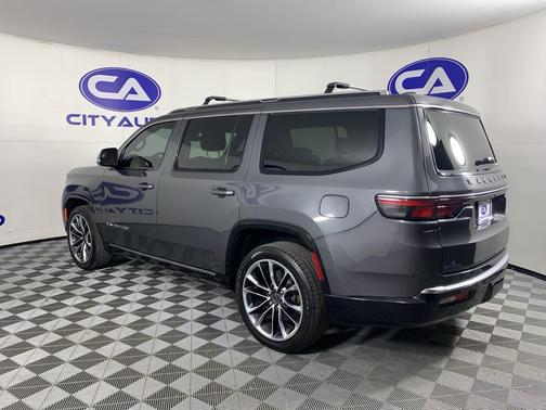 2022 Jeep Wagoneer Series III 4x2