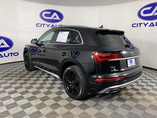 2023 Audi Q5 45 S line Premium Plus