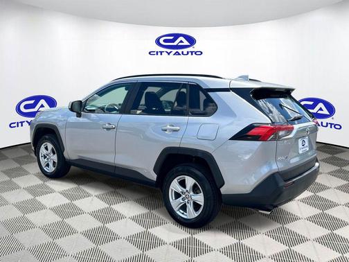 Silver Sky Metallic 2021 Toyota RAV4 Hybrid XLE