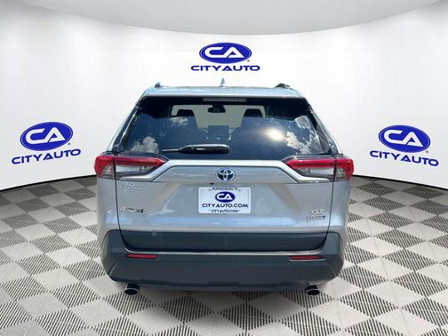 Silver Sky Metallic 2021 Toyota RAV4 Hybrid XLE