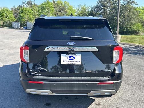 Agate Black Metallic 2023 Ford Explorer XLT