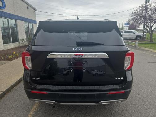 Agate Black Metallic 2023 Ford Explorer XLT