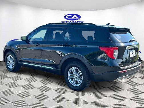 Agate Black Metallic 2023 Ford Explorer XLT
