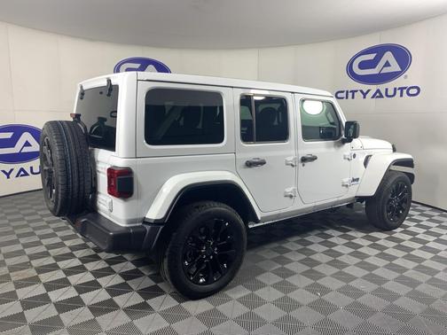 2025 Jeep Wrangler 4xe Sahara
