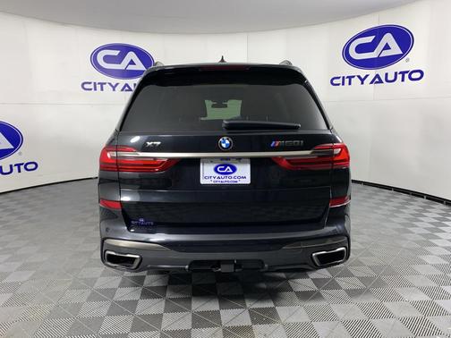 2021 BMW X7 M50i