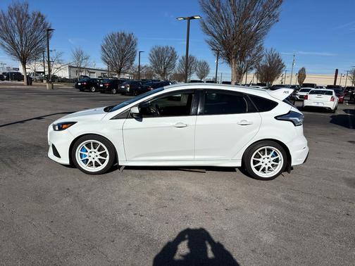 2017 Ford Focus RS Base