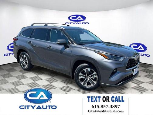 Magnetic Gray Metallic 2022 Toyota Highlander XLE
