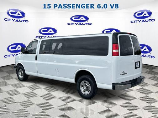 2017 Chevrolet Express 3500 LT