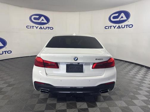 Alpine White 2020 BMW 540 540i