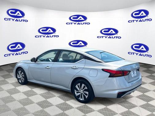 2022 Nissan Altima S FWD