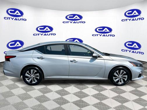 2022 Nissan Altima S FWD