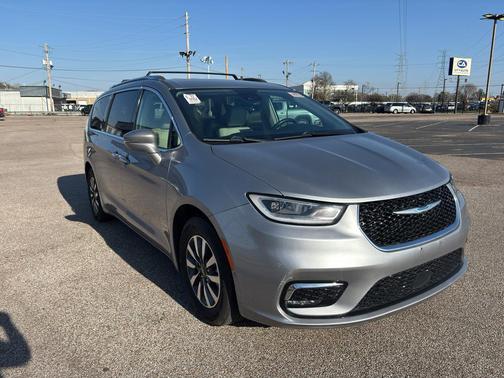 2021 Chrysler Pacifica Hybrid Touring L