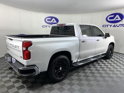 Iridescent Pearl Tricoat 2022 Chevrolet Silverado 1500 LTZ