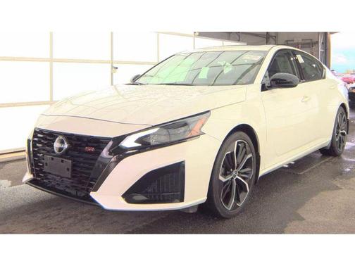 2023 Nissan Altima SR FWD