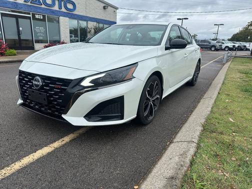 2023 Nissan Altima SR FWD