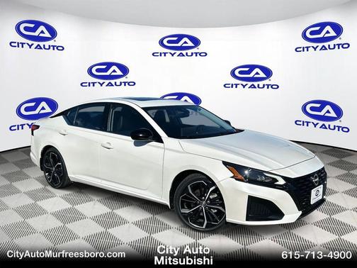 2023 Nissan Altima SR FWD